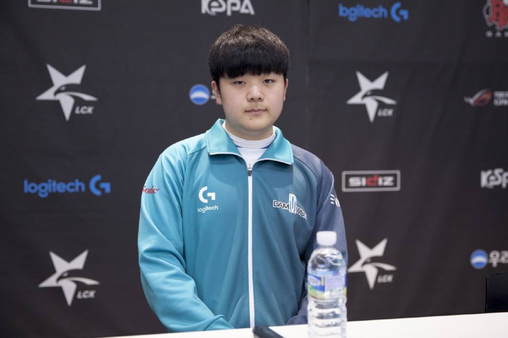  theshy首场比赛 九游旧版本下载链接